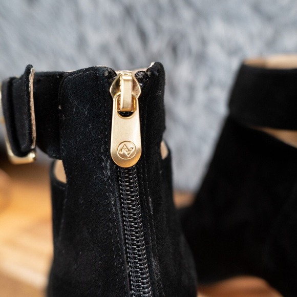 Size 8.5 - Adrienne Vittadini Gail Black Suede Leather High Heels Peep Toe Shoes - Picture 5 of 8